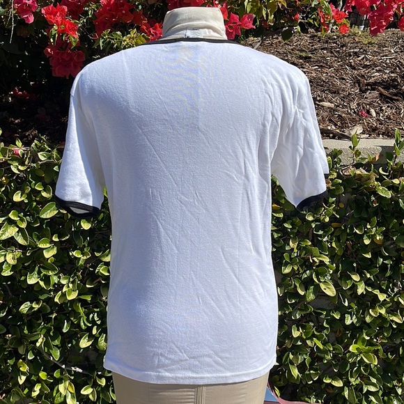 Vintage 1997 Tweety Bird shirt - Picture 7 of 11